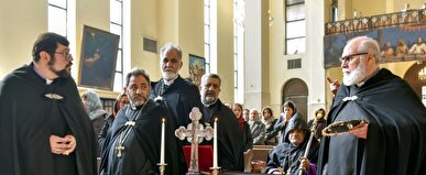 ادای احترام جامعه مسیحیان ارامنه ایران به رهبر شهید در مازندران