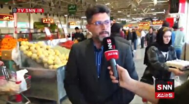 معاون اجرایی میدان میوه تره بار دریاچه چیتگر: قفسه همه محصولات پر است و مردم با خیال راحت خرید می‌کنند + فیلم