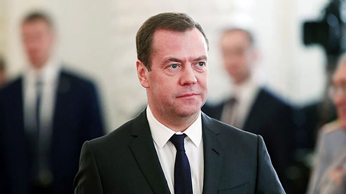 مدودف: تنگه هرمز سلاح هسته‌ای ایران است