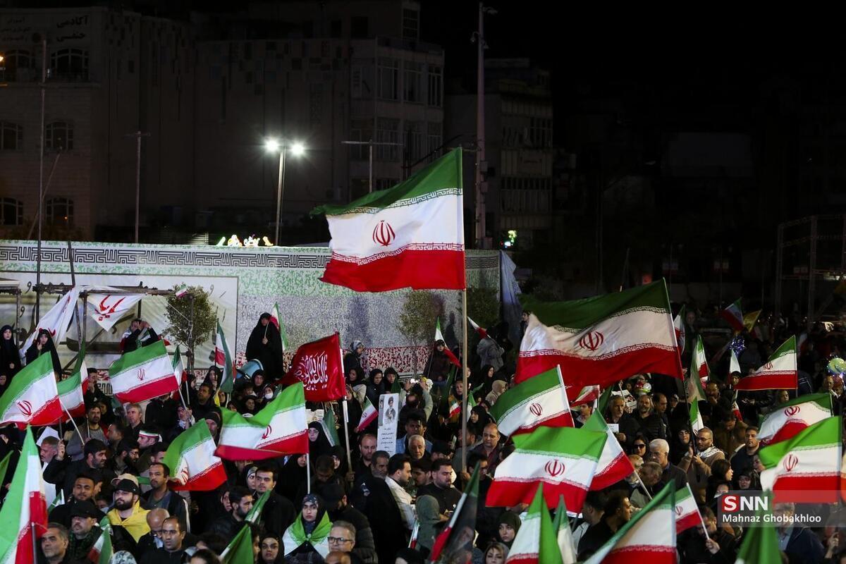 موج حضور مردم در میادین اصلی تهران؛ تجدید میثاق با شهدای مقاومت و محکومیت نقض آتش&zwnj;بس + فیلم