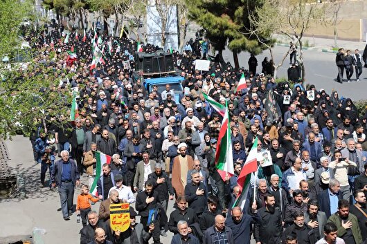 تشییع باشکوه پیکر مطهر شهدای حمله جنایتکارانه آمریکایی- صهیونیستی به شهرستان سمنان+ تصاویر