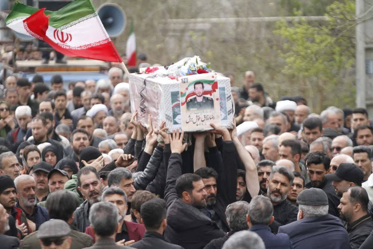 پیکر مطهر شهید رضا رزاق در لاهیجان تشییع شد+تصاویر