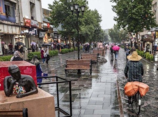 هشدار ناپایداری جوی در گیلان/ رعدوبرق و احتمال تگرگ با کاهش دما در روز چهارشنبه