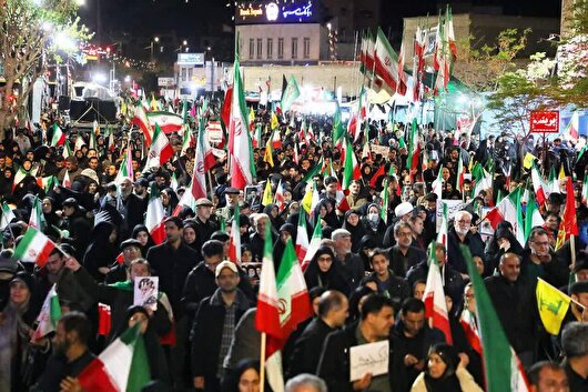 چه جنگ چه آتش‌بس، ما در خیابانیم/۳۹ شب اقتدار مردم سمنان در خیابان+ تصاویر