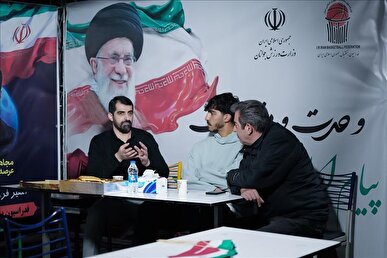 حضور پیتر گریگوریان در موکب فدراسیون بسکتبال/ محکومیت دشمن صهیونیستی در حمایت از رزمندگان