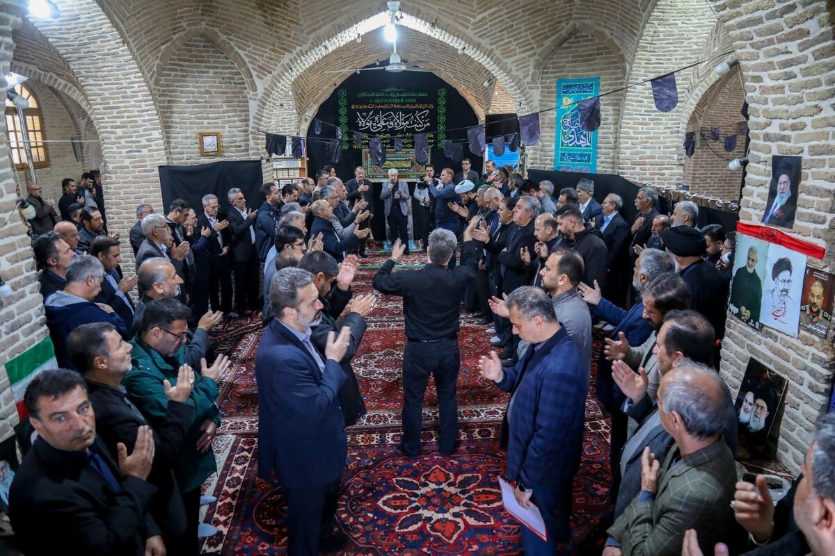 سوگواری کسبه شهرکرد در فراغ رهبر شهید + فیلم