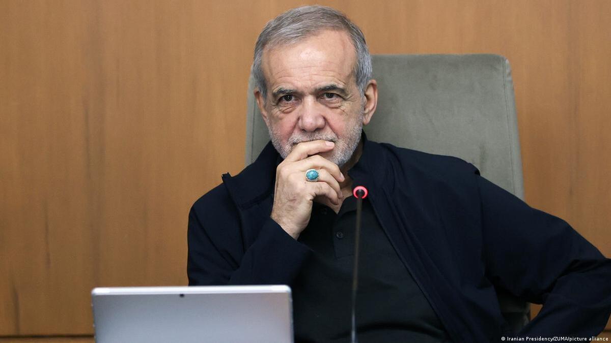 ببینید| گپ و گفت صمیمی رئیس جمهور با مردم در میدان