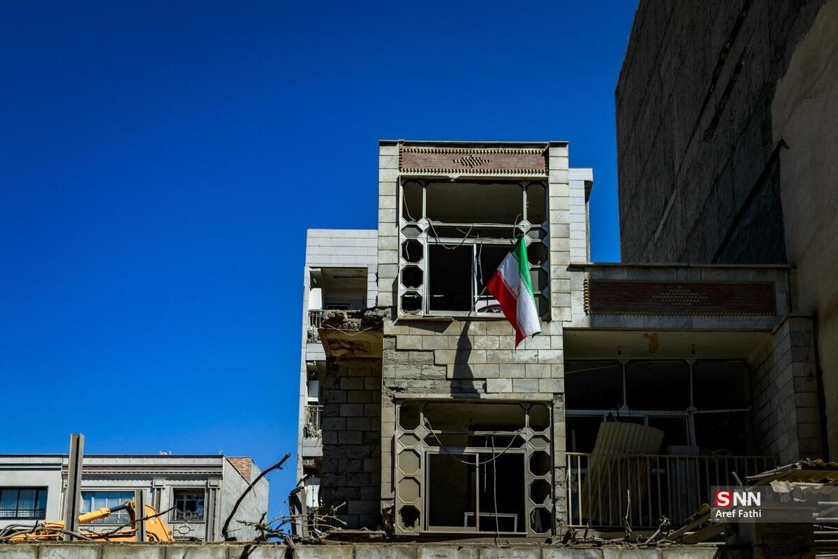 امدادگر هلال احمر: پرچم مقدس کشورمان یادمان شهدای نبرد رمضان در محله رسالت تهران شده است + فیلم