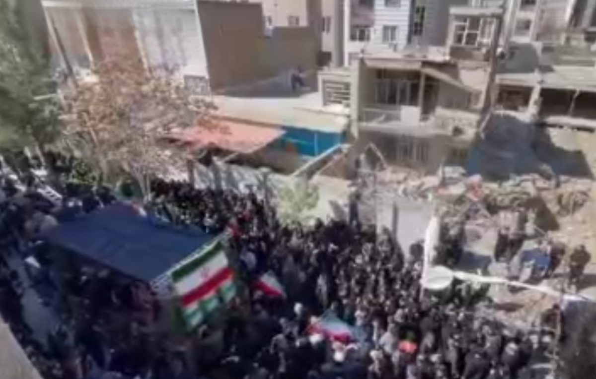 البرز در سوگ لاله‌ها همزمان با اربعین رهبر شهید انقلاب