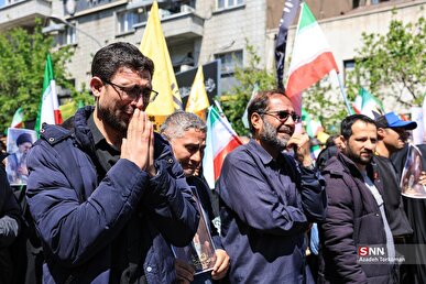 چهل روز است که تسبیح غمت را میان دست هایم می‌شمارم + فیلم