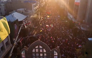 تصاویر هوایی حضور پرشور مردم در خیابان‌ها و میادین؛ صدای قلب‌های وفادار در چهلم رهبر شهید انقلاب