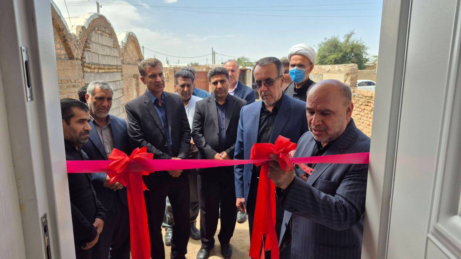 واگذاری ۱۲ واحد مسکن مددجویی در دهلران با حضور معاون توسعه مشارکتهای مردمی کمیته امداد