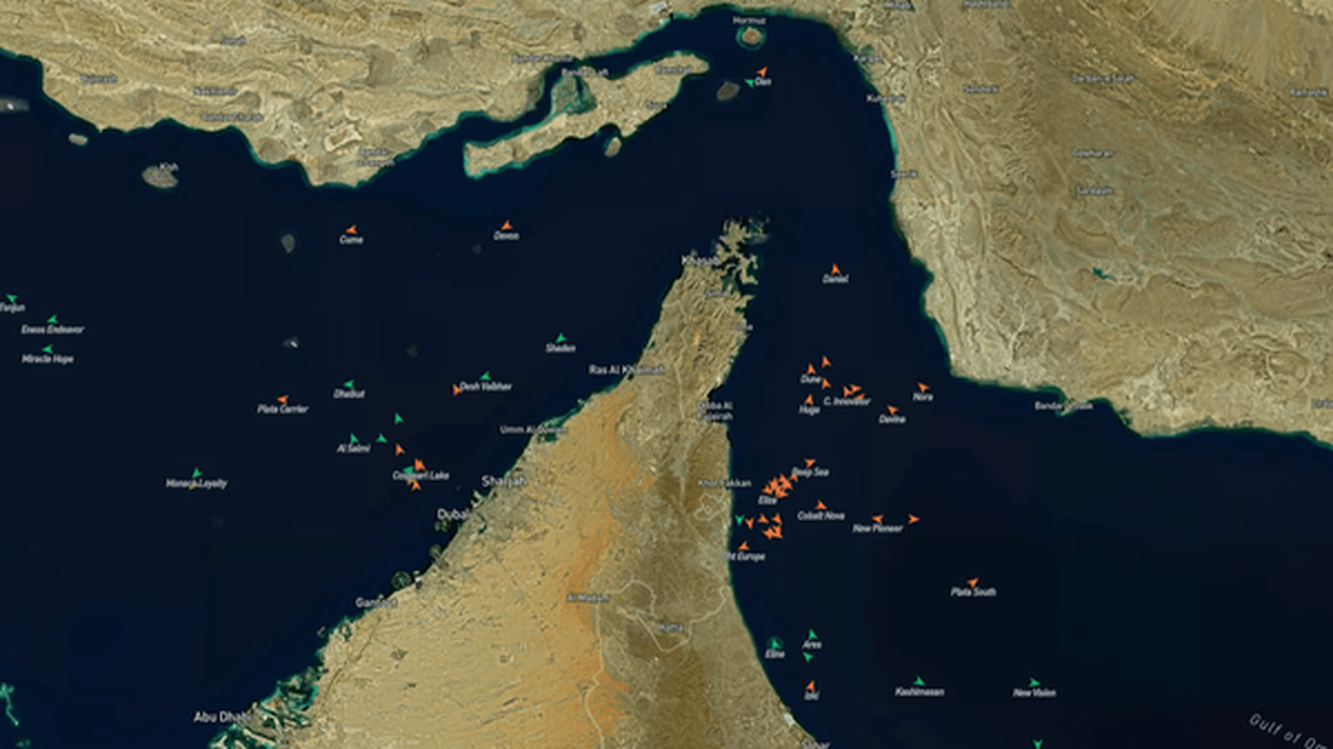 شبکه خبری NBC: علی‌رغم آتش‌بس ترافیک دریایی در تنگه هرمز عملاً متوقف مانده است