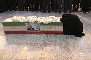 تشییع و خاکسپاری پیکر شهید سید کمال خرازی در بهشت زهرا (س) تهران