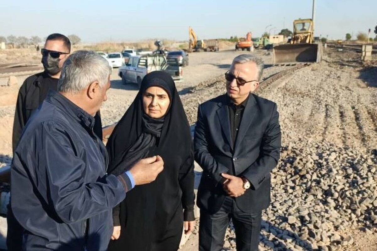 تاکید وزیر راه و شهرسازی بر تسریع بازسازی تاسیسات ریلی آسیب دیده در جنگ