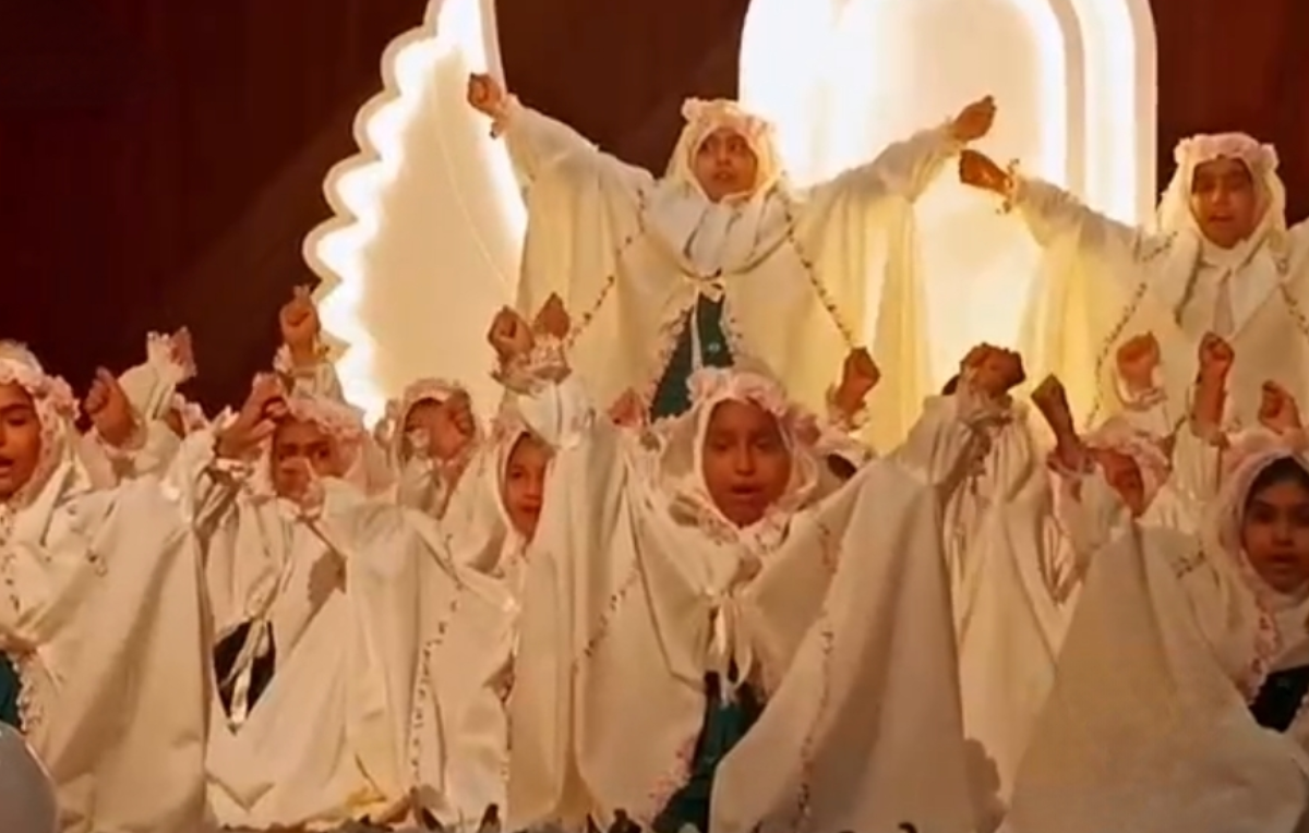 رضا صادقی برای میناب خواند