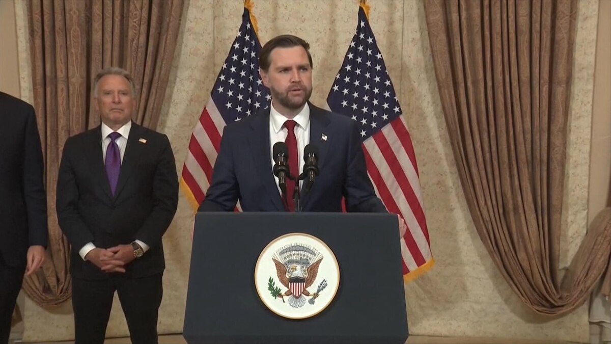 ونس: ایران شروط ما را نمی‌پذیرد/ برنامه هسته‌ای تهران متوقف نشده است