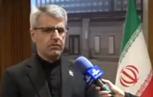 دیپلماسی در کنار مدافعان وطن حضور دارد و آماده همه نوع فداکاری هستیم