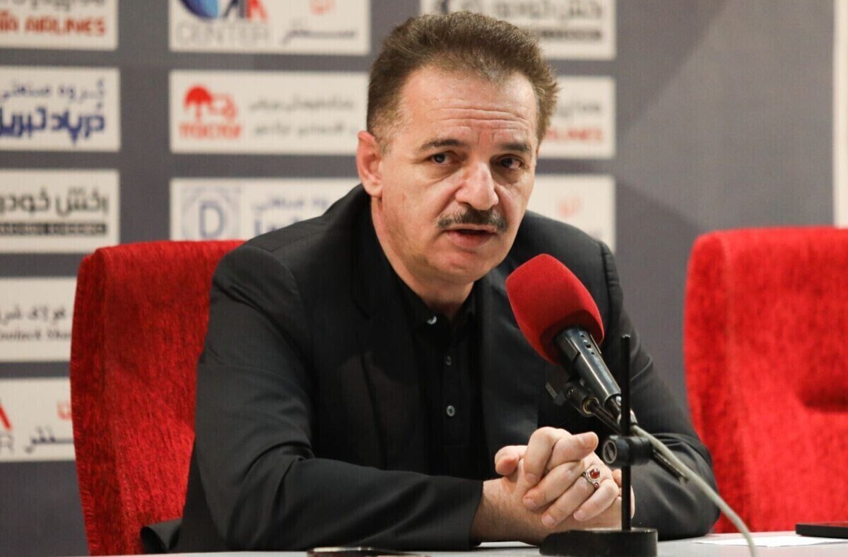 زنوزی: انتظار دارم بازیکنان تراکتور مانند سربازان وطن با تمام توان بازی کنند