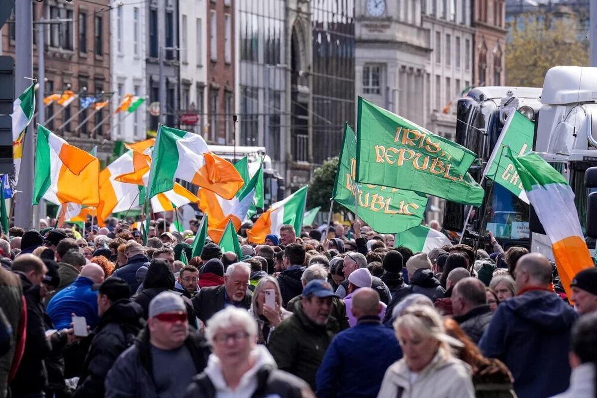 روز پنجم اعتراضات ایرلند؛ متفرق کردن معترضان و بازگشایی پالایشگاه