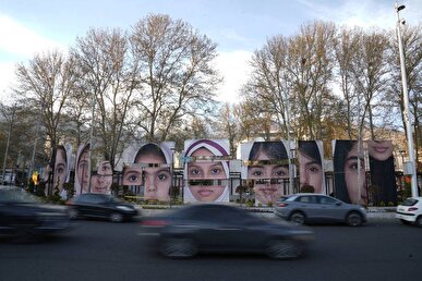 پروژه چیدمان «چشمان میناب» در میدان تجریش؛ یادبود هنری مظلومیت و بی‌گناهی ۱۶۰ دانش‌آموز شهید میناب