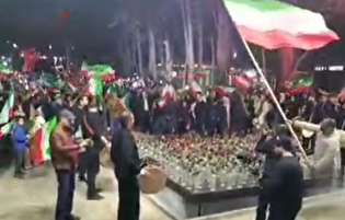 دمام زنی و حضور مردم در پاتوق هنرمندان