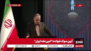 مهدی فضائلی: رهبر شهید همه  مدال‌های شرافتمندان و آزادگان جهان را روی سینه نصب و به گردن آویختند