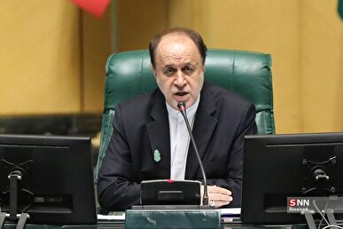 حاجی بابایی: باید پذیرفت که اکنون دنیا ۴ ابرقدرت دارد که یکی از آنها ایران است / با وجود تنگه هرمز هیچ کشوری نمی‌تواند ایران را تحریم کند + فیلم