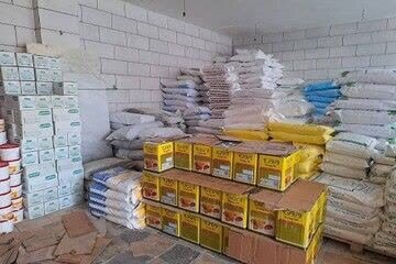 انبار احتکار مواد غذایی پلمب شد