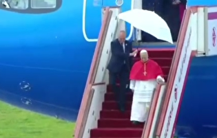 پاپ لئو وارد الجزایر شد