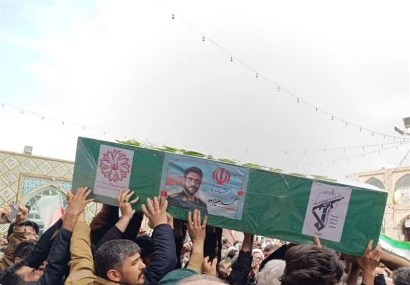 تشییع اولین شهید مدافع وطن در سبزوار + عکس