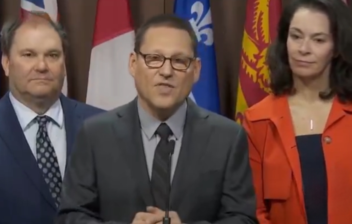 صدای خرد شدن هیمنه‌ی قدرت پوشالی ترامپ/ این جنگ غیر اخلاقی و غیر قانونی باید پایان یابد