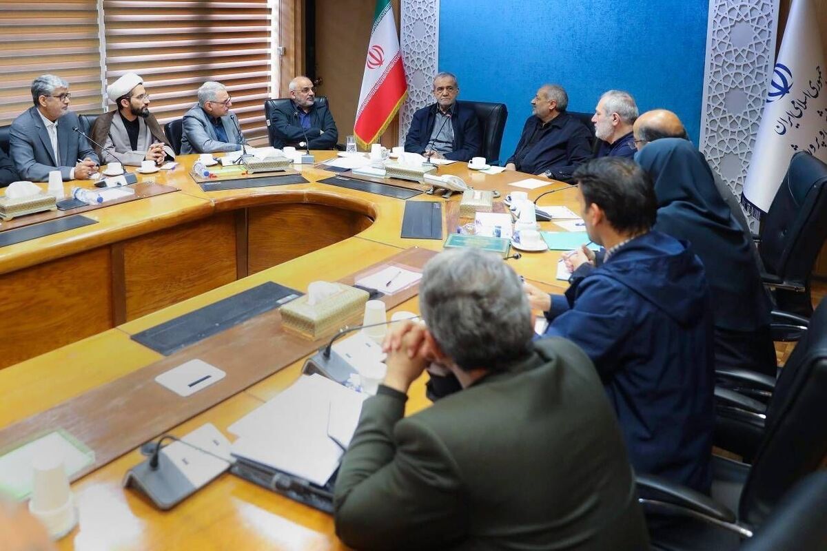 پزشکیان: هدف گرفتن مدرسه و دانشگاه برای جلوگیری از پیشرفت ایران است