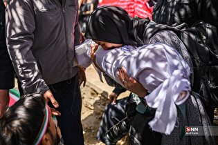 وداع و تشییع باشکوه با ۱۵ شهید یک خانواده در کرج