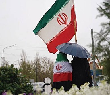 روایتی از علمداری خاص مشهدی‌ها | این پرچم زمین نمی‌ماند