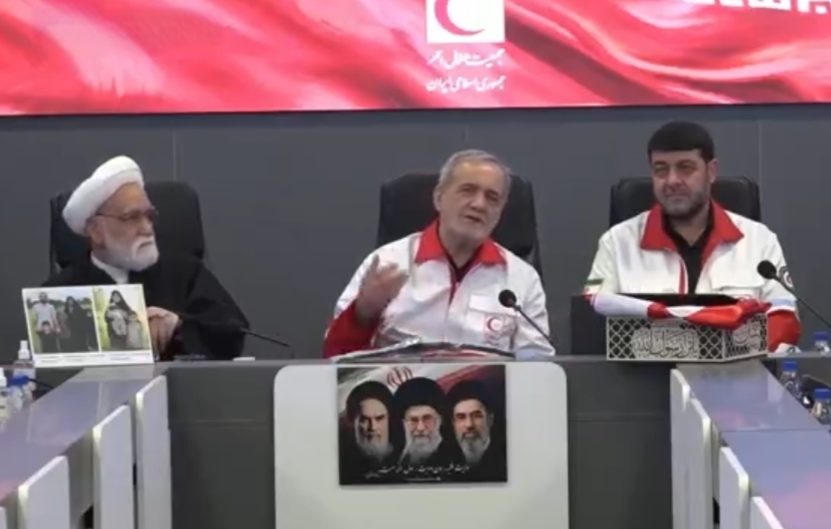 زبان از تشکر از مردم قاصر است و گاهی باید در برابر این همه عشق و صلابت، اشک شوق ریخت