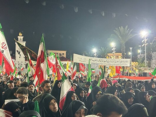 طنین شعار «مرگ بر وطن‌فروش» در چهل‌وششمین قرار عاشقی مردم رشت/ حمایت قاطع گیلانیان از جبهه مقاومت و حزب‌الله+فیلم