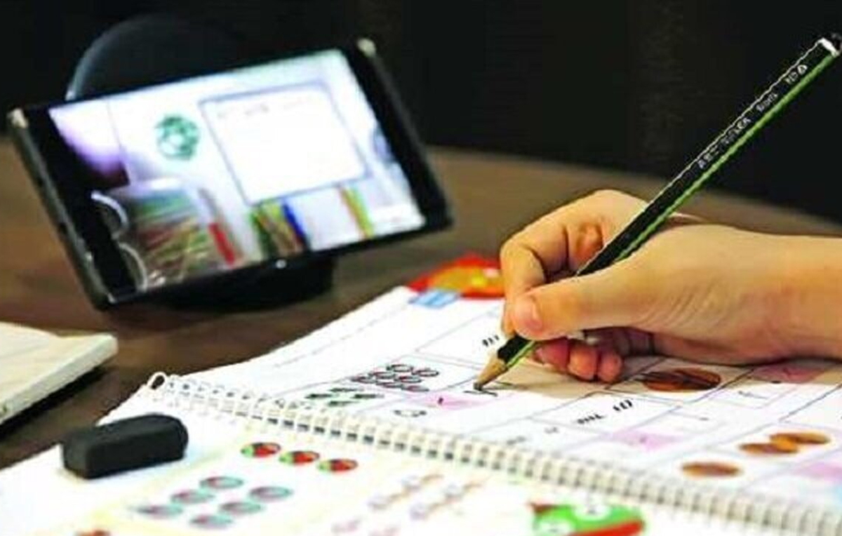 آموزش مجازی مدارس فعلا استمرار دارد / چنانکه تغییری ایجاد شود سه روز قبل اطلاع رسانی خواهد شد