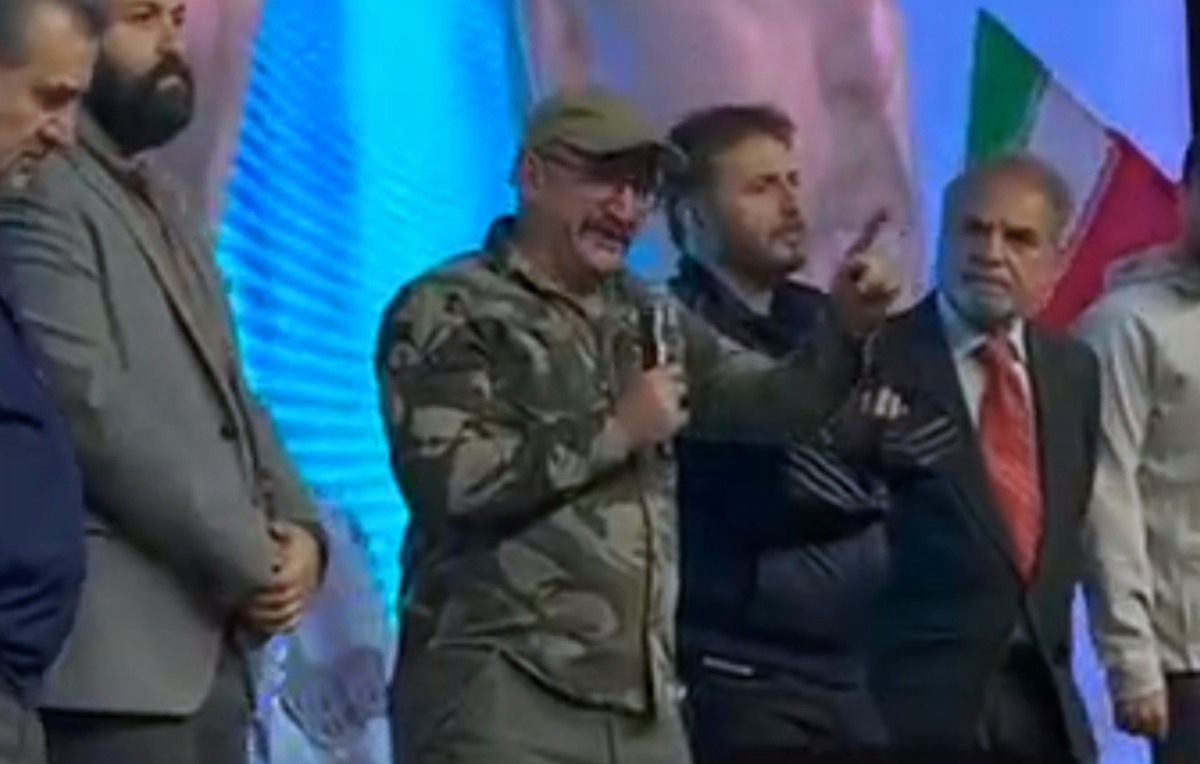 اشک‌های هدایت هاشمی برای بچه‌های میناب؛ غم میناب خیلی سنگین است، تنهایشان نگذارید، فراموششان نکنید