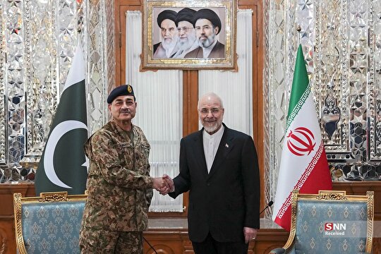 دیدار فرمانده ارتش پاکستان با محمدباقر قالیباف