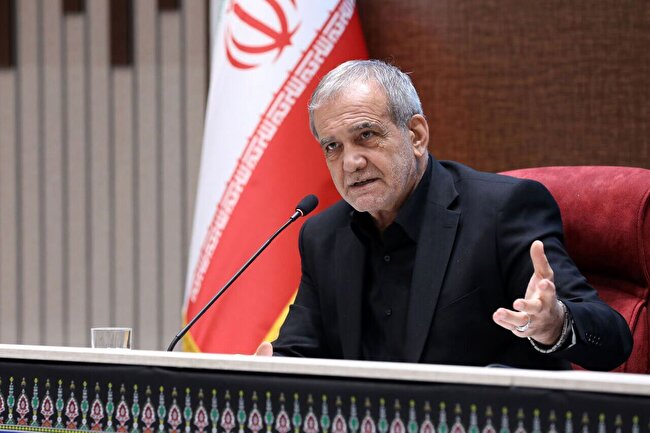 پزشکیان: با عزت از تمامیت کشور دفاع می‌کنیم / حضور مردم در صحنه نمایش بی نظیری در دنیا بود + فیلم