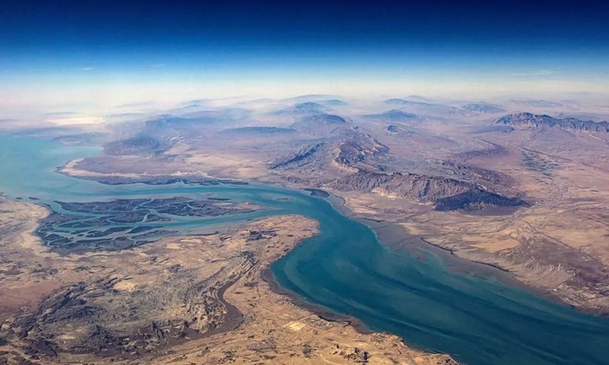 تحلیل&zwnj;گر پاکستانی: اهرم فشار برای همیشه جابه&zwnj;جا شد /جهان فهمید ایران هر موقع بخواهد می&zwnj;تواند تنگۀ هرمز را مدیریت کند + عکس