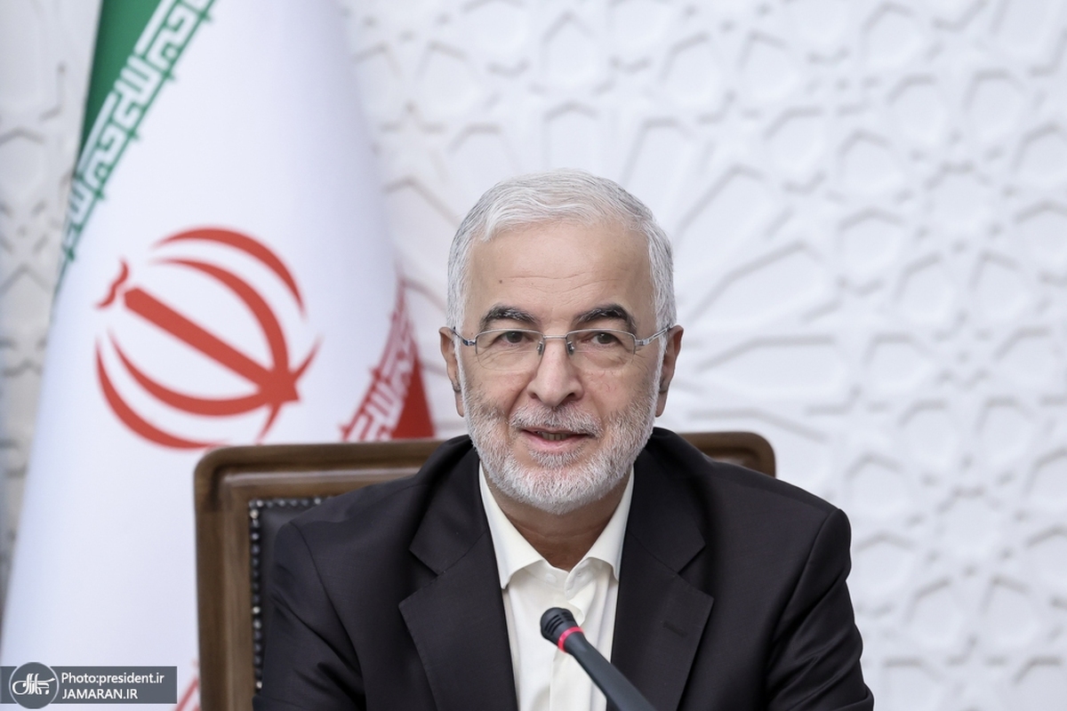 مومنی: ارتش پشتوانه استوار امنیت و اقتدار ملت ایران است