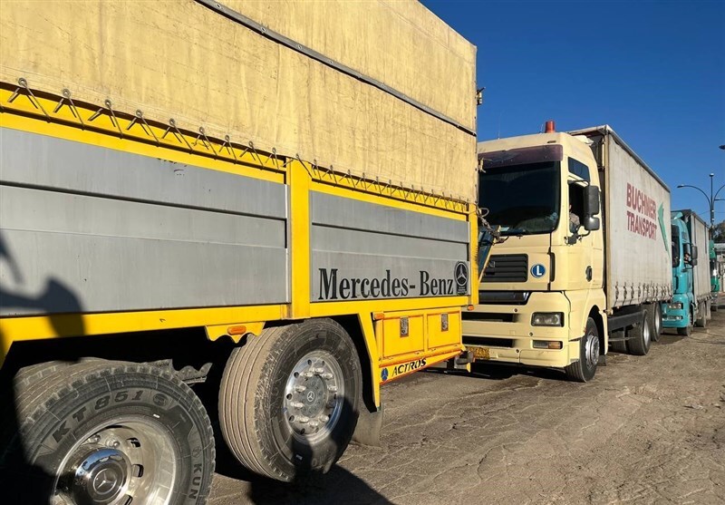 عبور روزانه بیش از ۱۵۰۰ کامیون صادراتی و ترانزیتی از مرزهای تجاری کرمانشاه