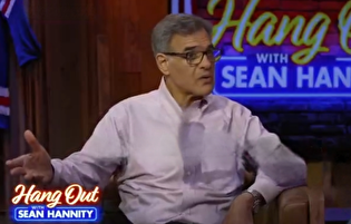 آمریکا یک دولت پنهان و خطرناک دارد