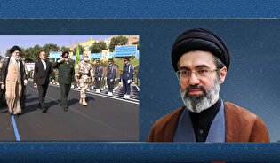 فرمانده کل قوا: ارتش دلاورانه از آب و خاک و پرچمی که به آن تعلق دارد دفاع می‌کند