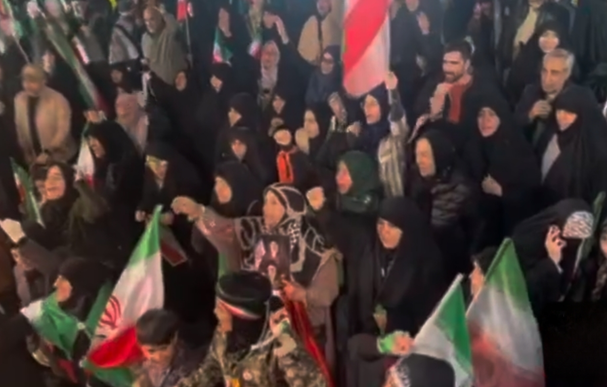 دختران جانفدای ایران در میدان تجریش