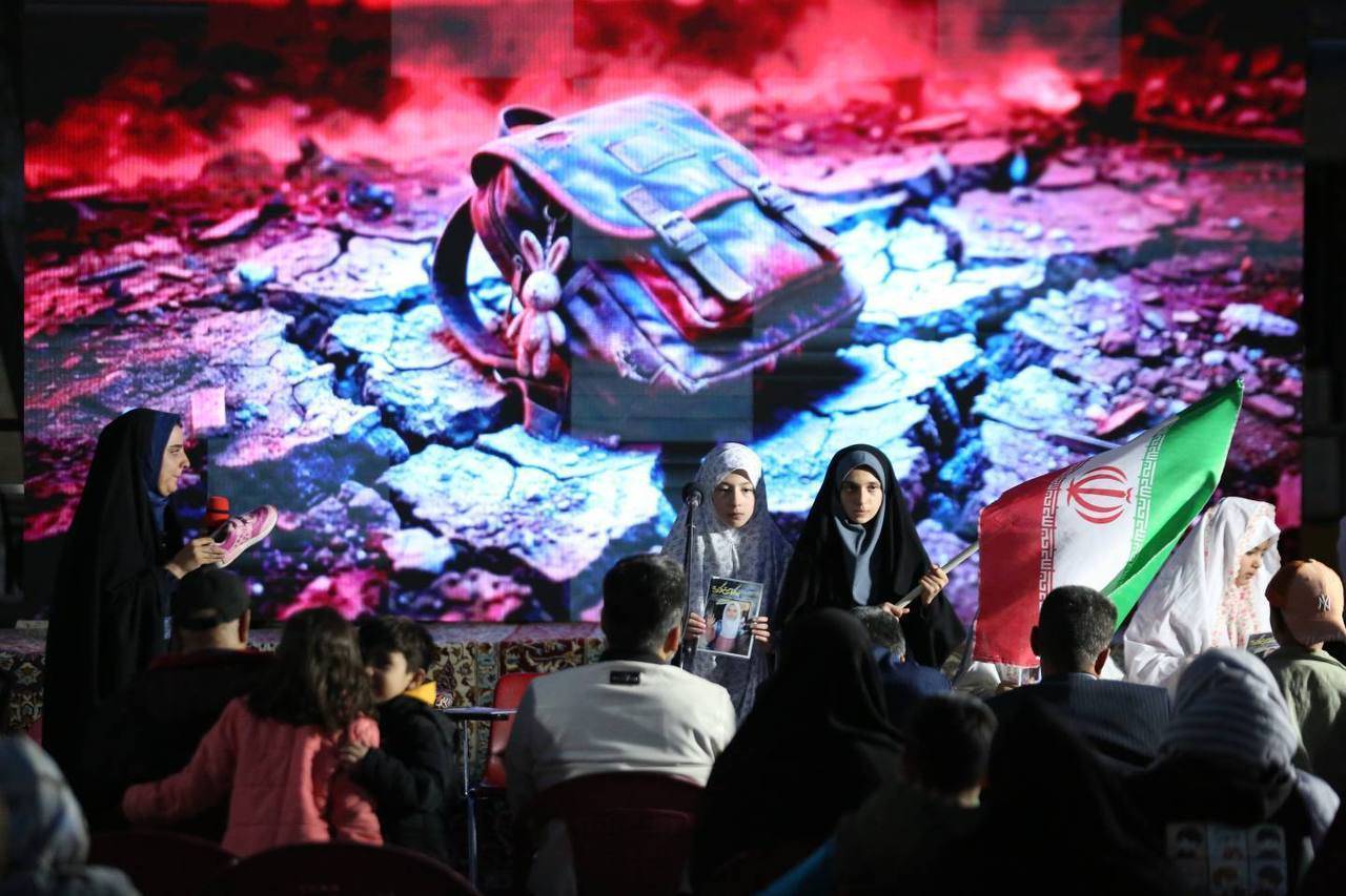 رویداد ملی نمایشی &laquo;به کدامین گناه&raquo; با عنوان &laquo;به یاد جشن فرشته&zwnj;ها&raquo; با حضور ۲۰۰ هنرمند دختر