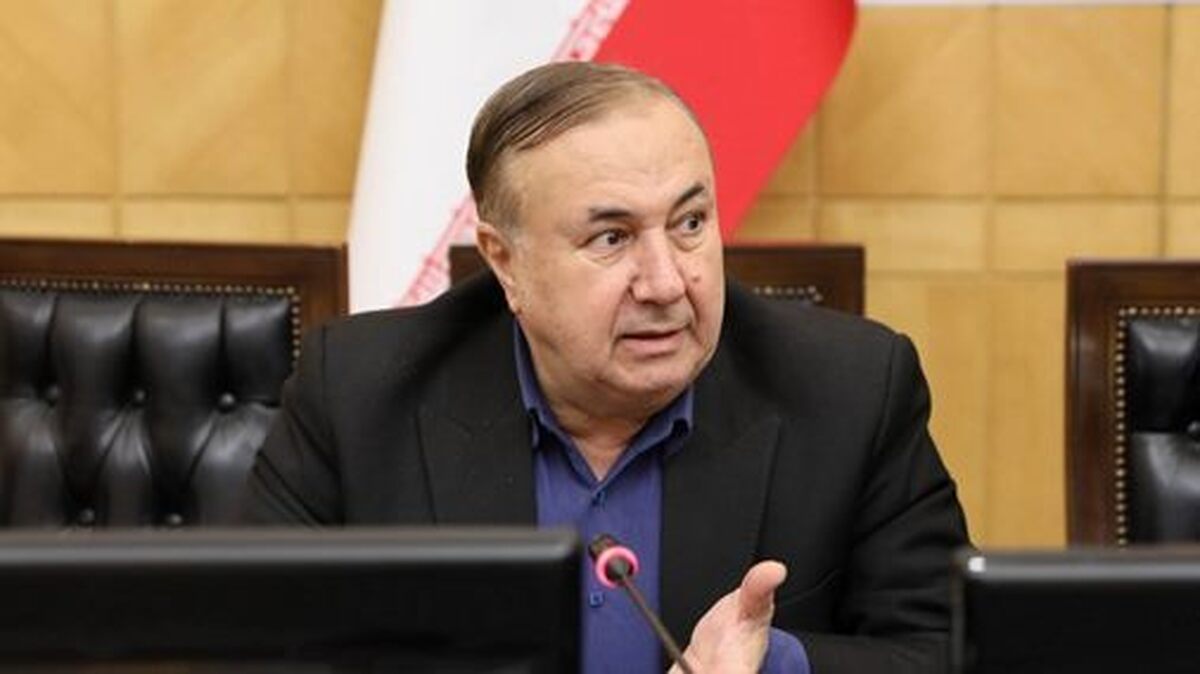 نوین: ترخیص کالا بدون بروکراسی و با سرعت بالایی انجام می‌گیرد/ ذخیره شش‌ماهه کالا‌های اساسی