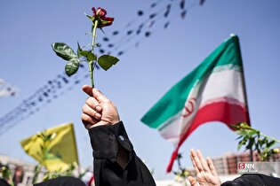 گلباران حرم رضوی توسط دختران امام رضایی